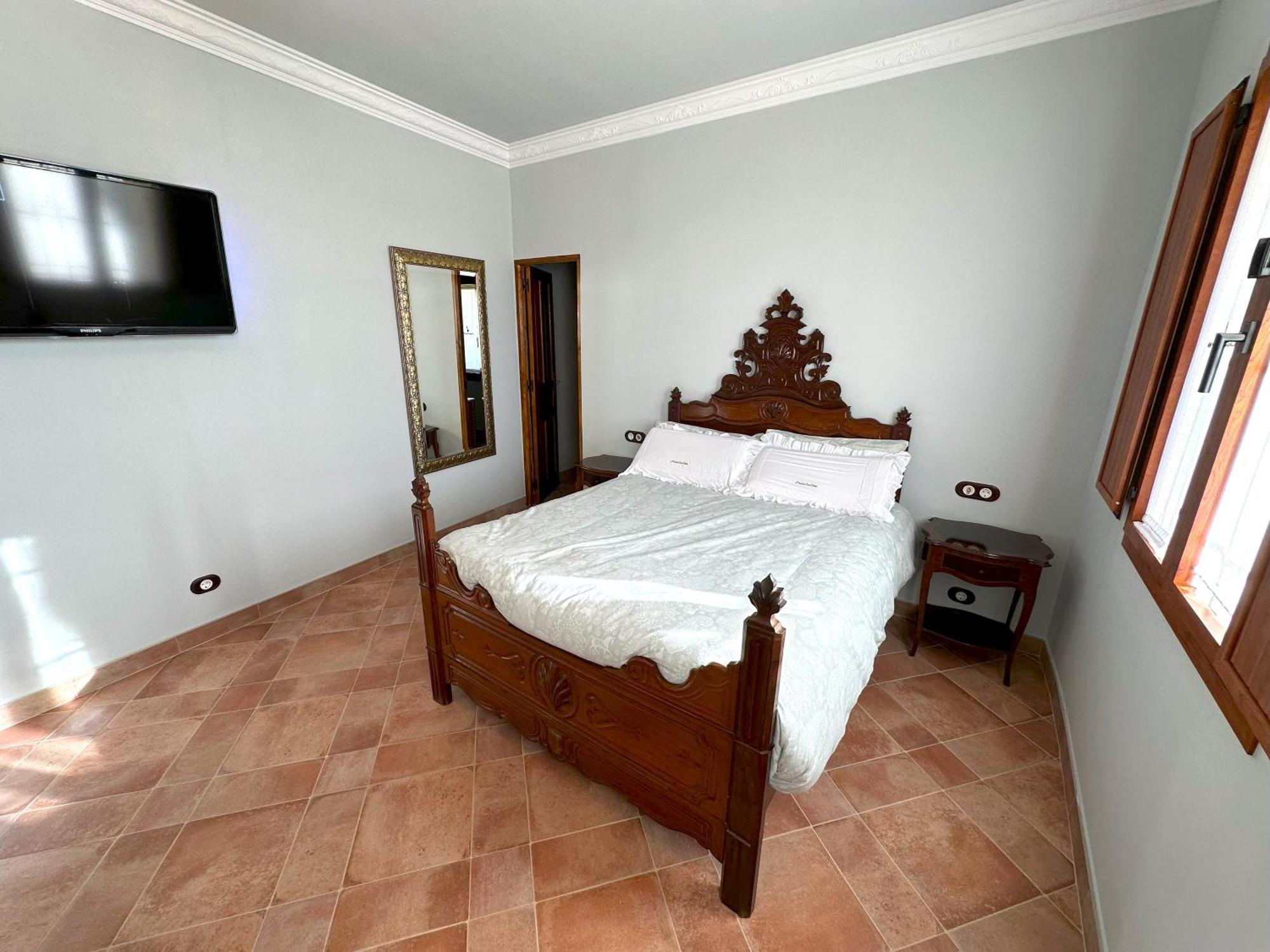 Masia Can Viver - Olive Oil Tourism B&B Bigues I Riells Phòng bức ảnh