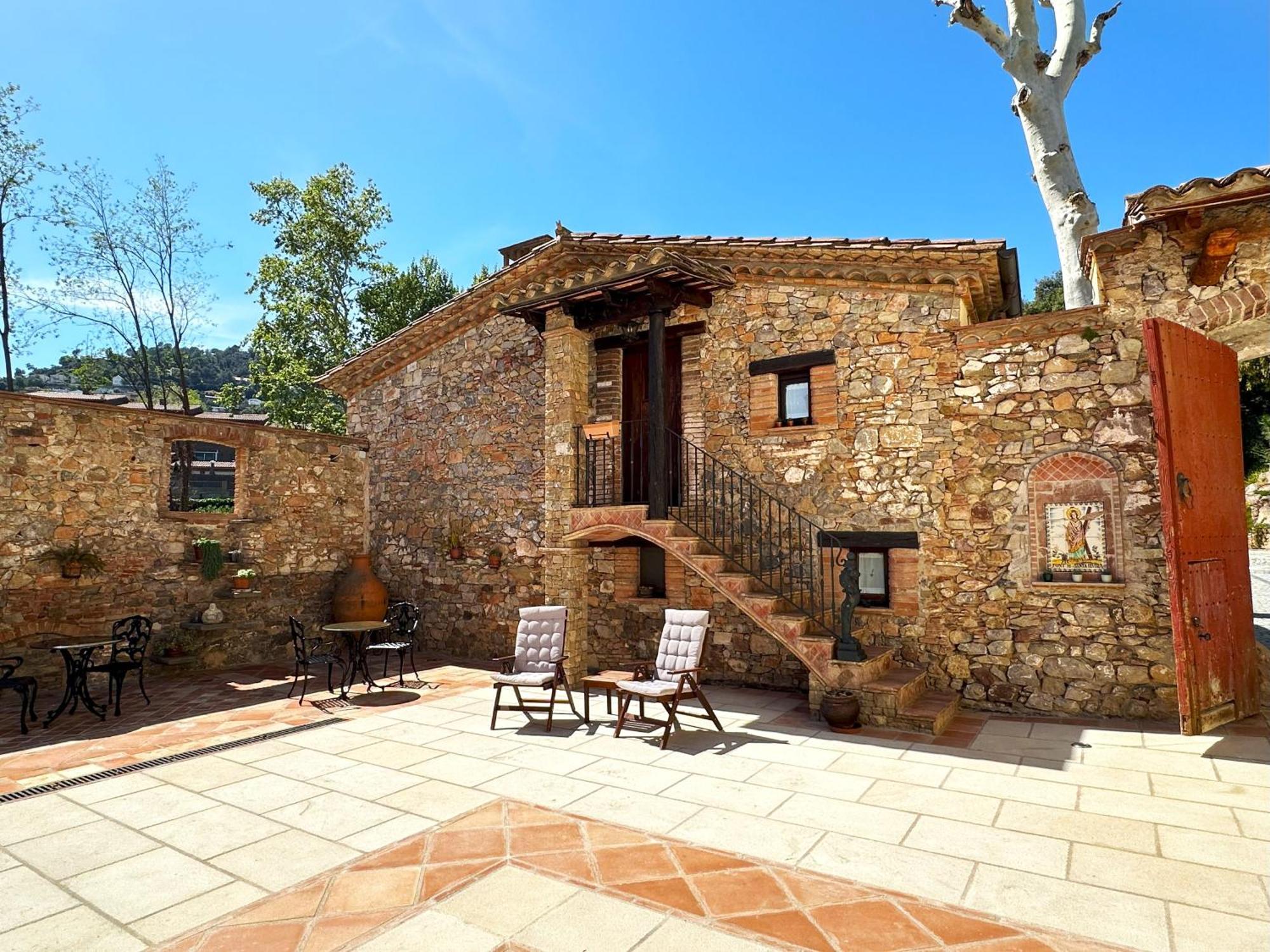 Masia Can Viver - Olive Oil Tourism B&B Bigues I Riells Ngoại thất bức ảnh
