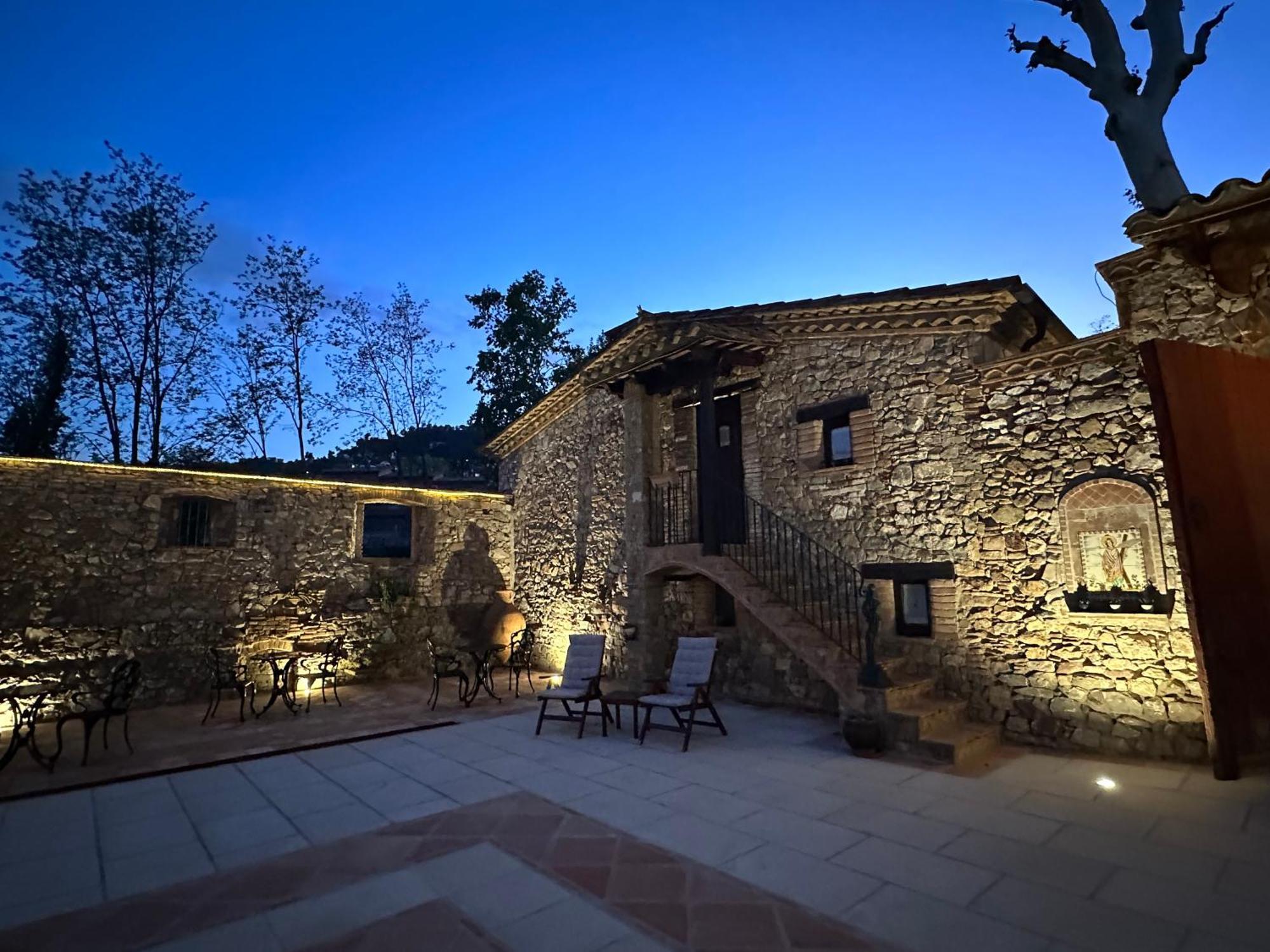 Masia Can Viver - Olive Oil Tourism B&B Bigues I Riells Ngoại thất bức ảnh