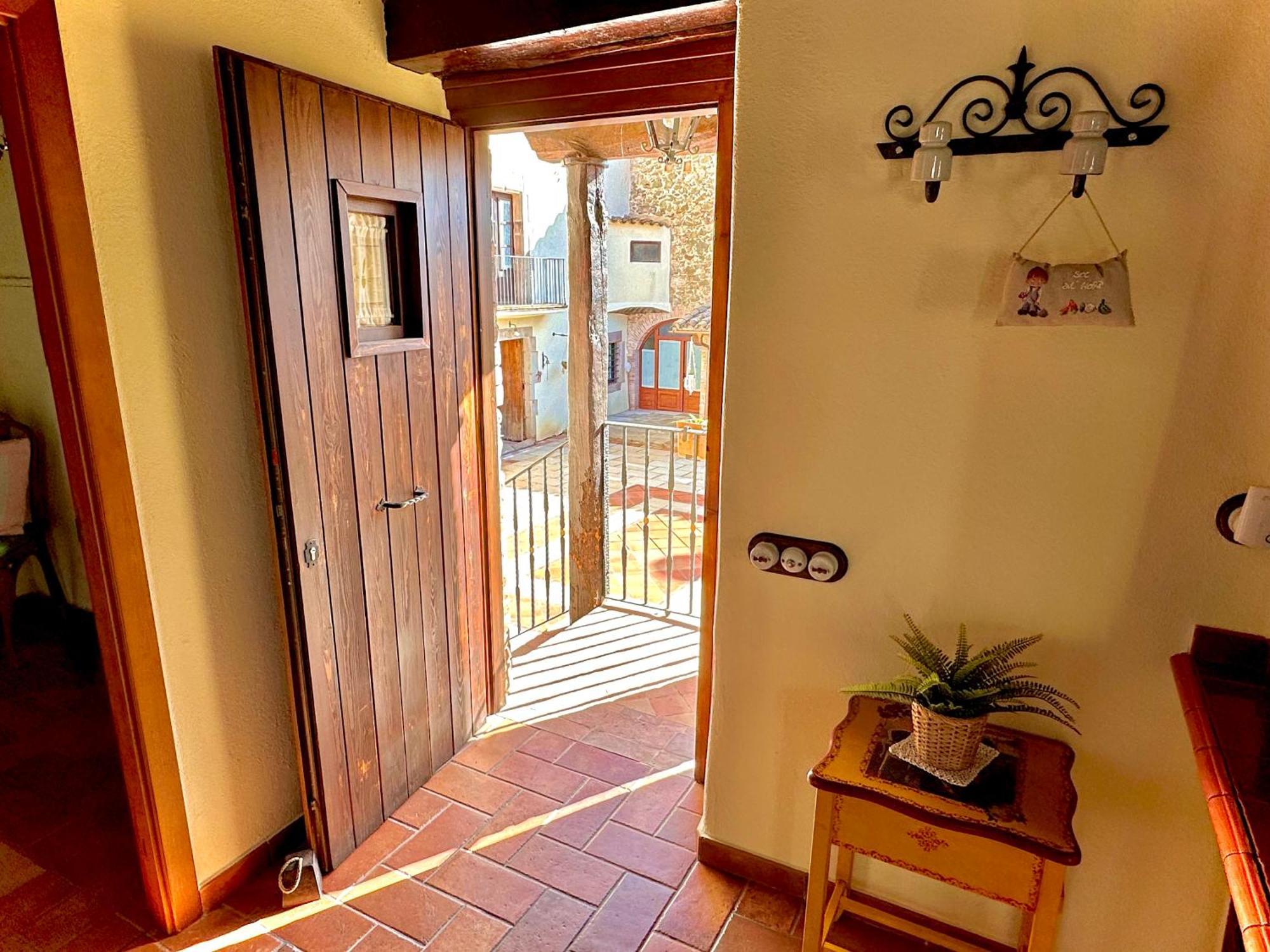Masia Can Viver - Olive Oil Tourism B&B Bigues I Riells Phòng bức ảnh